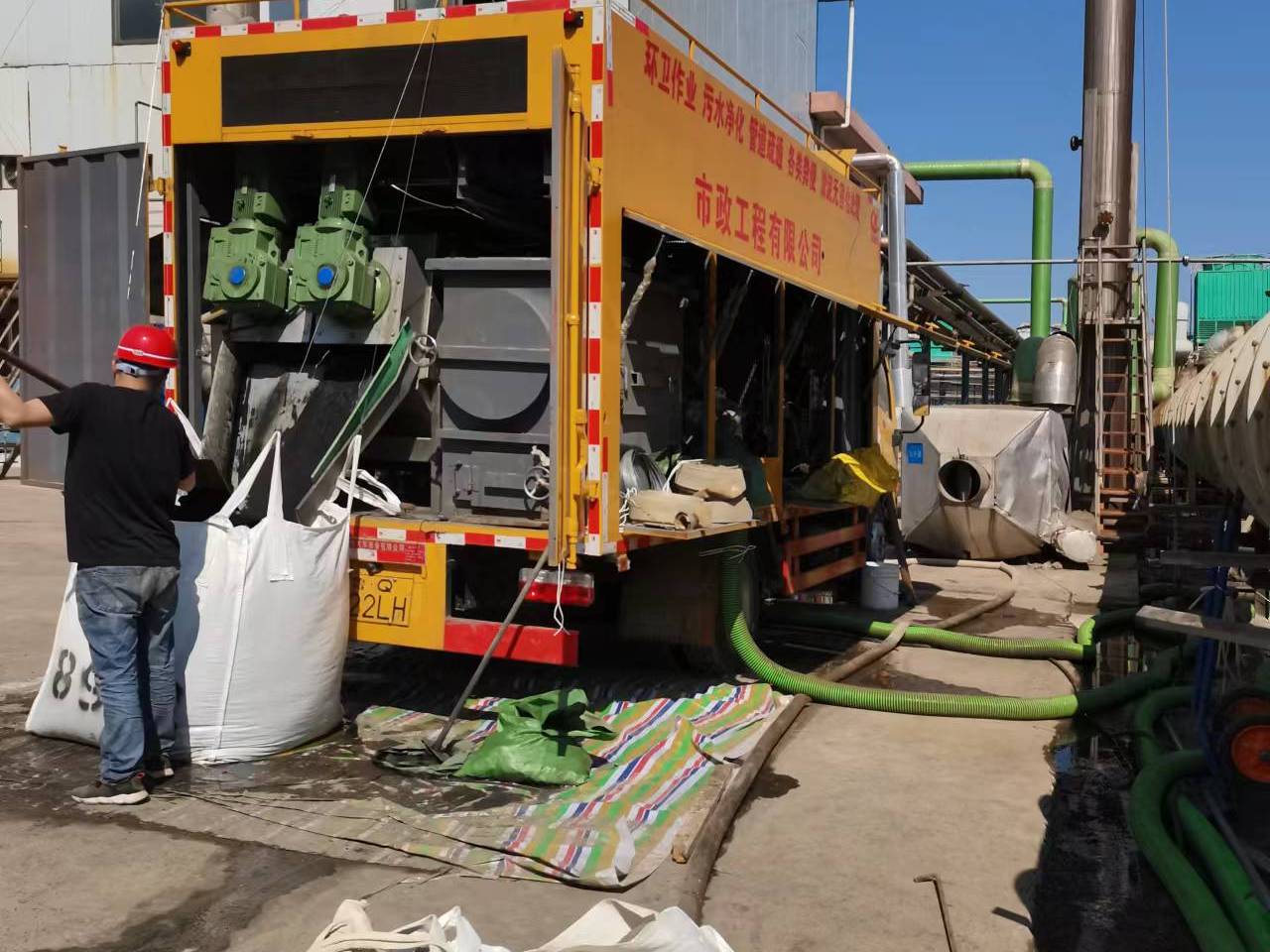 金华淤泥压干处理